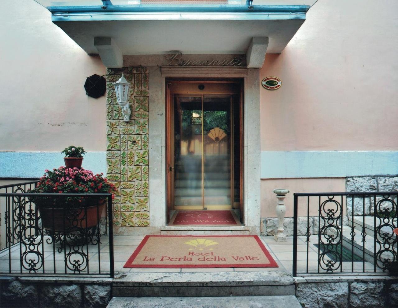 Albergo La Perla Civitella Roveto Ngoại thất bức ảnh